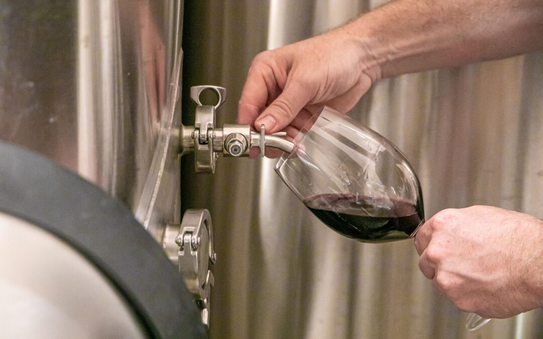 Lecavalier - pouring wine