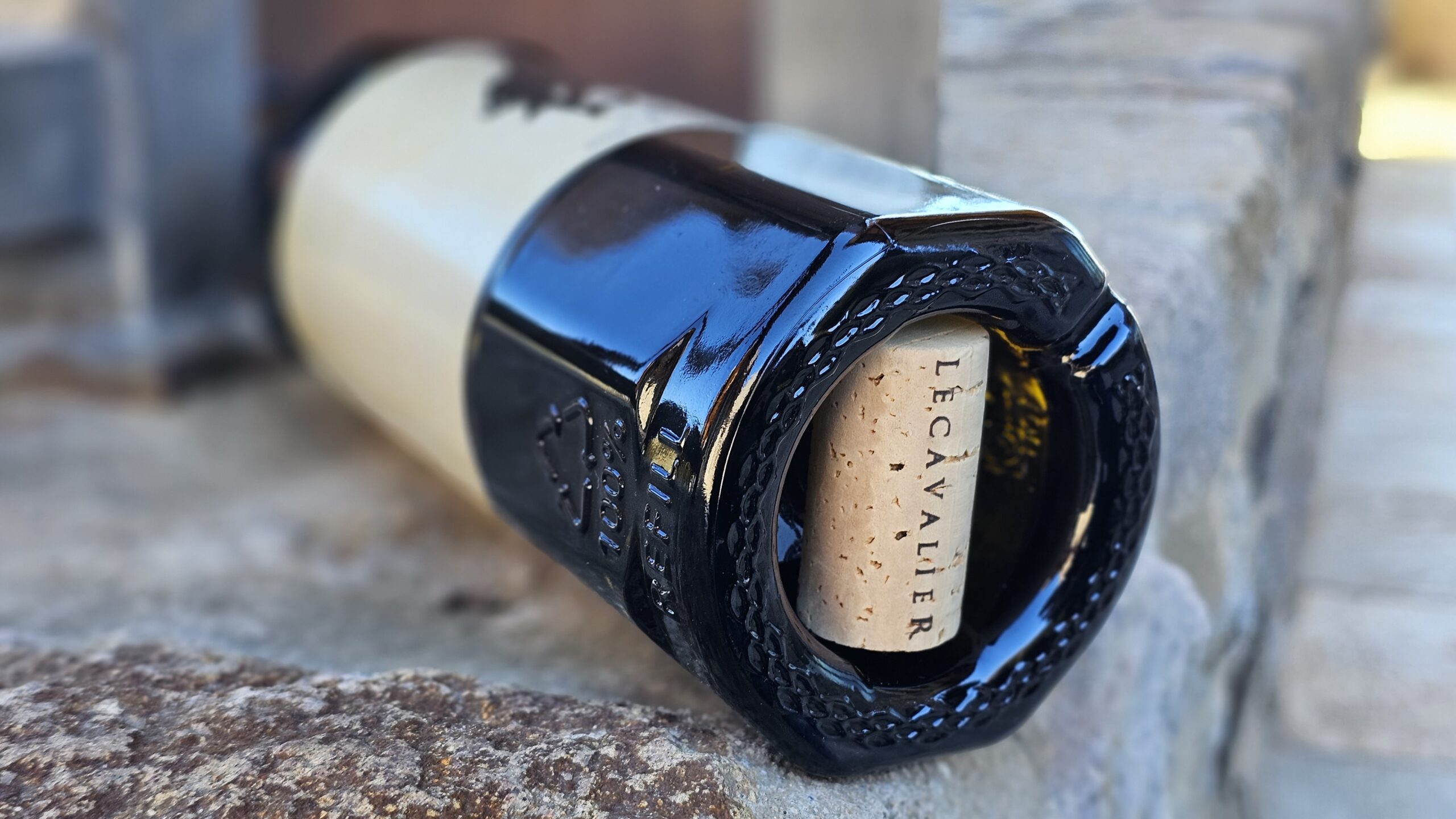 Cork in the punt of the bottle - lecel